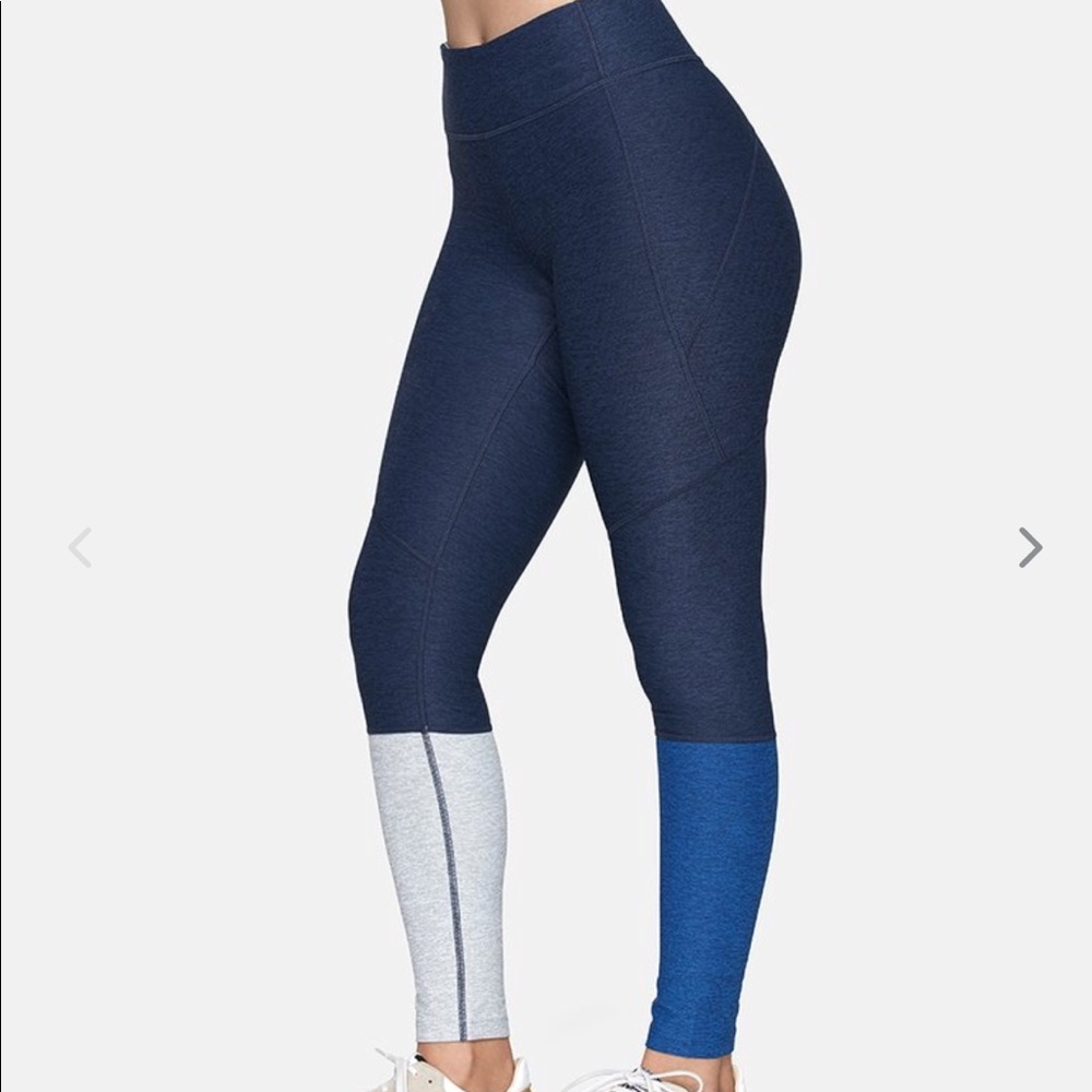 Outdoor voices 7/8 dipped leggings